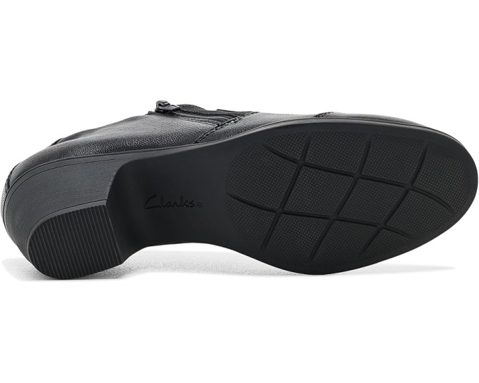 Туфли Emily 2 Vine от Clarks с блок-каблуком и молнией