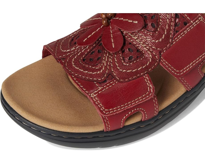 Сандалии Clarks Merliah 2 Belle на клиновидном каблуке с ремешками