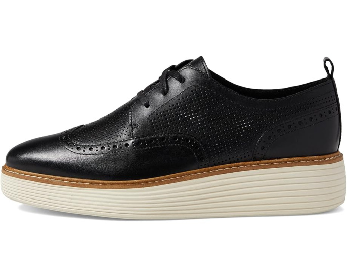 Оксфорды Originalgrand Platform Wing Tip на платформе с декоративными перфорациями от Cole Haan
