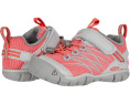 Детские кроссовки KEEN Kids Chandler CNX с защитным мыском и липучкой