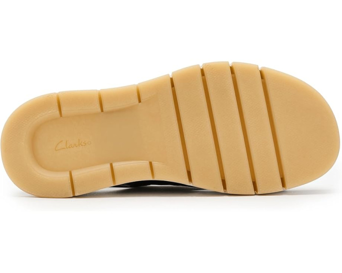 Сандалии Clarks Tuscan Cross с ремешками и гибкой подошвой ЭВА