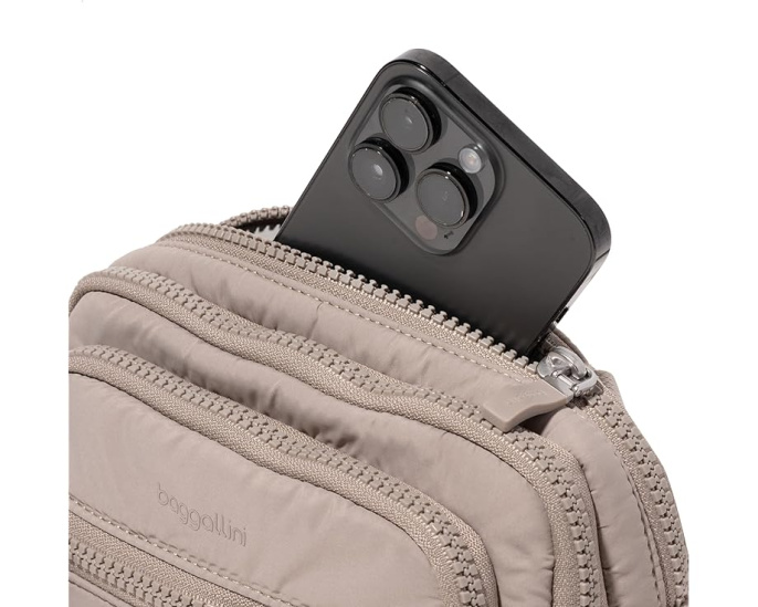 Сумка Baggallini Triple Zip Bagg с регулируемым ремнем и несколькими отделениями