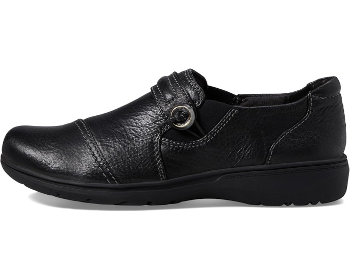 Обувь Clarks Carleigh Pearl из нубука для легкого надевания с круглым носком