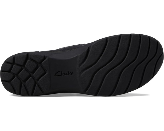 Обувь Clarks Carleigh Pearl из нубука для легкого надевания с круглым носком