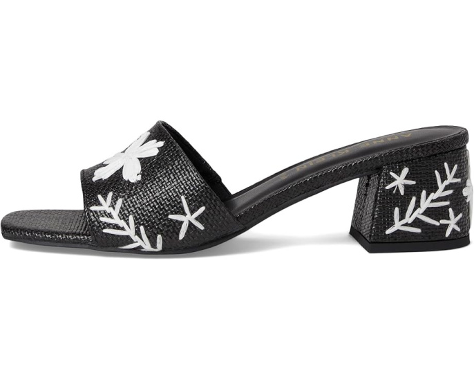 Сандалии Anne Klein Dolls с вышивкой и технологией iFlex
