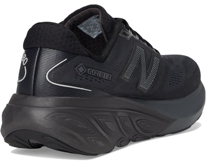Беговые кроссовки New Balance Fresh Foam X 880 v15 GORE-TEX с водонепроницаемым верхом