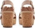 Босоножки Clarks Giselle Dove на клине с перекрещивающимися ремешками