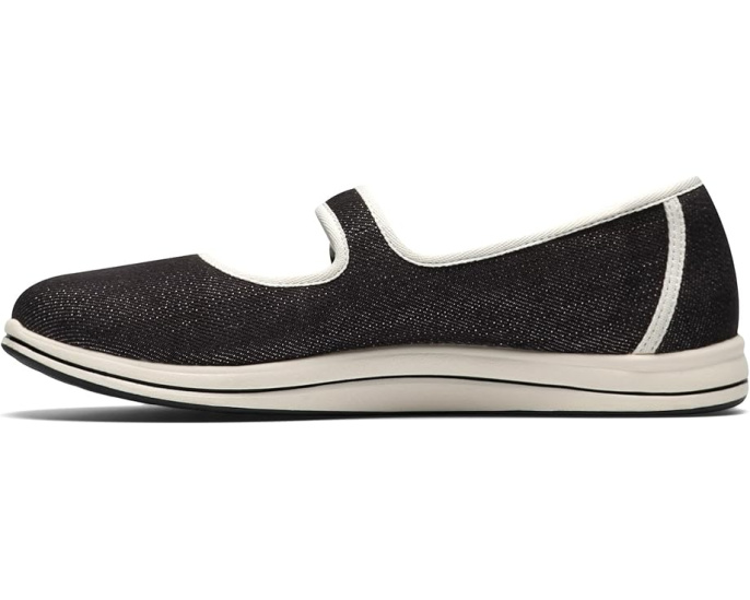 Балетки Breeze Janey от Clarks с регулируемой пряжкой и стелькой Cloudsteppers