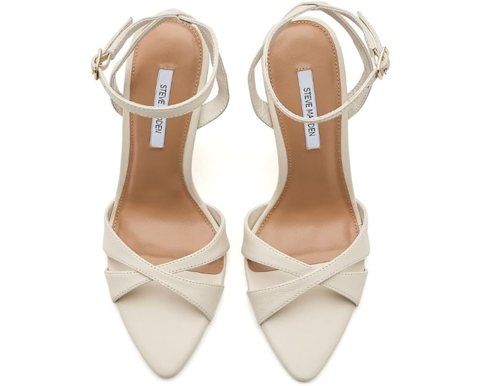 Босоножки Steve Madden Sorynn на танкетке с пряжкой