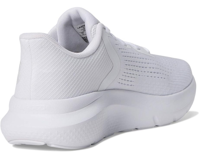 Кроссовки Under Armour Charged Rogue 5 с амортизирующей стелькой