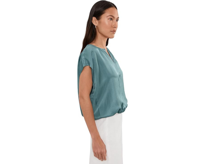 Топ Eileen Fisher с блестящим сатином и квадратным вырезом