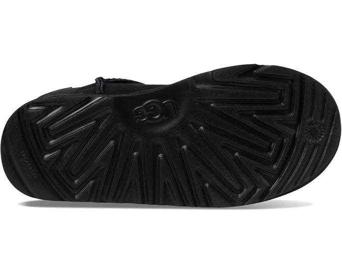Угги UGG Kids Classic II для детей из овчины с подошвой Treadlite