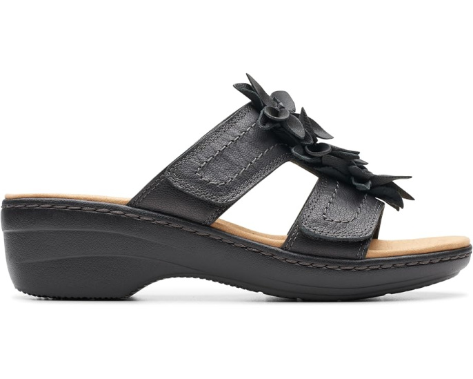 Босоножки Clarks Merliah Raelyn на танкетке с цветочным декором