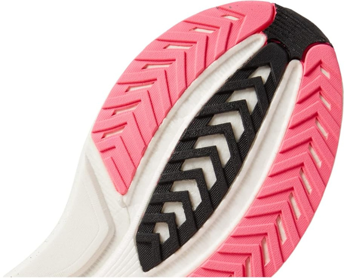 Кроссовки Saucony Tempus с технологией PWRRUN PB для энергии при беге