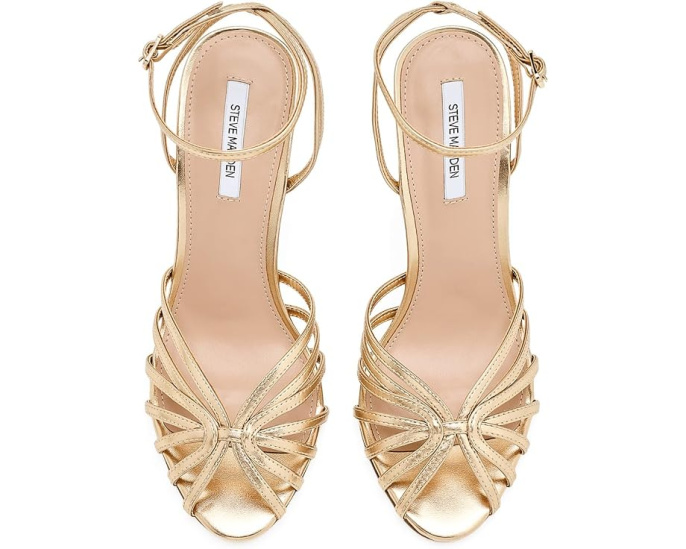 Туфли Mizuna Steve Madden на каблуке с квадратным мысом
