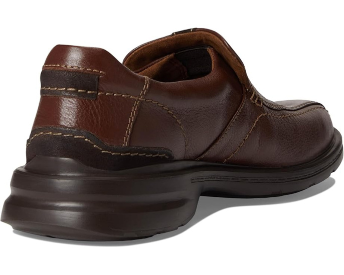 Clarks Лоферы Gessler Step на небольшом каблуке из кожи