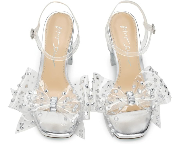 Босоножки на каблуке Pratt от Blue by Betsey Johnson с бантом и стразами