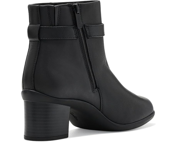 Ботинки Shaya Style от Clarks с водоотталкивающим верхом