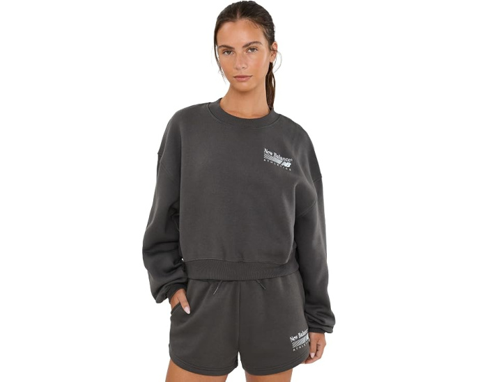 Флисовая кофта Trackside Fleece Crew New Balance черный оверсайз
