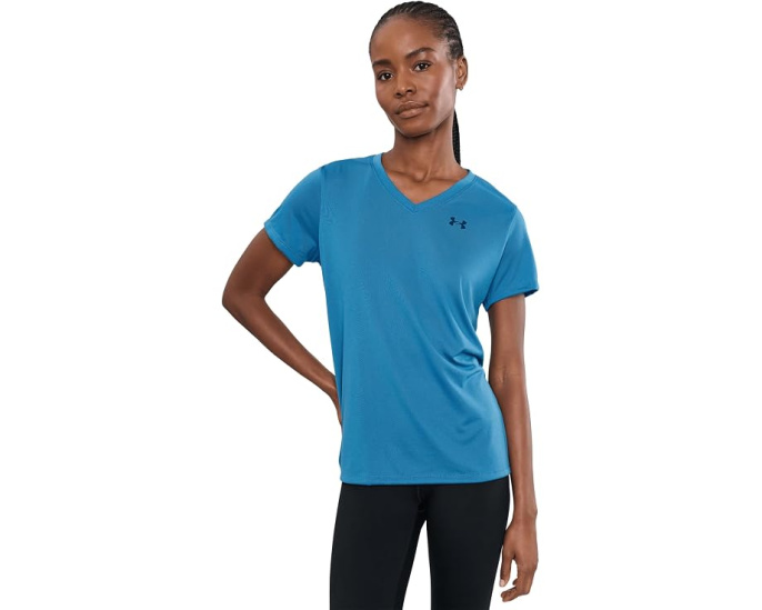 Under Armour футболка Tech Short Sleeve V-Neck Solid с V-образным вырезом и короткими рукавами