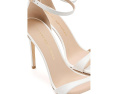 Босоножки Nudist II Sandal 100 на высокой шпильке от Stuart Weitzman