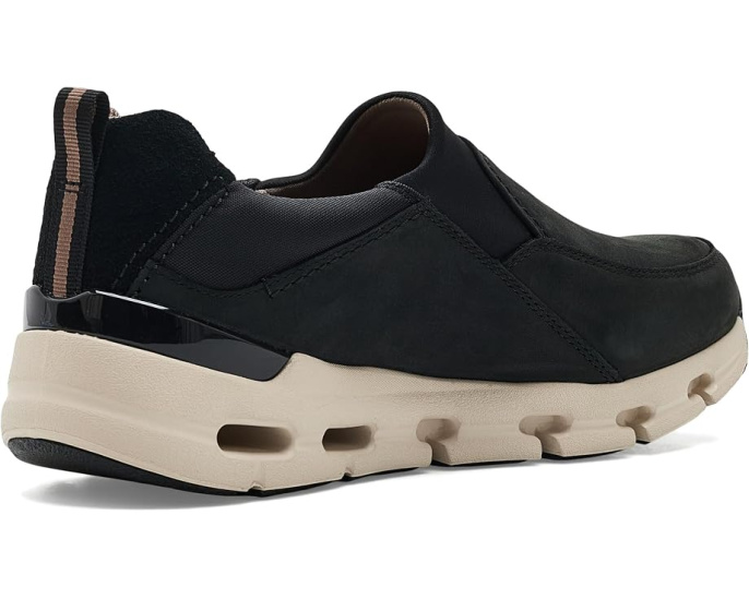 Водонепроницаемые кроссовки Clarks Nature X Sky из черной замши
