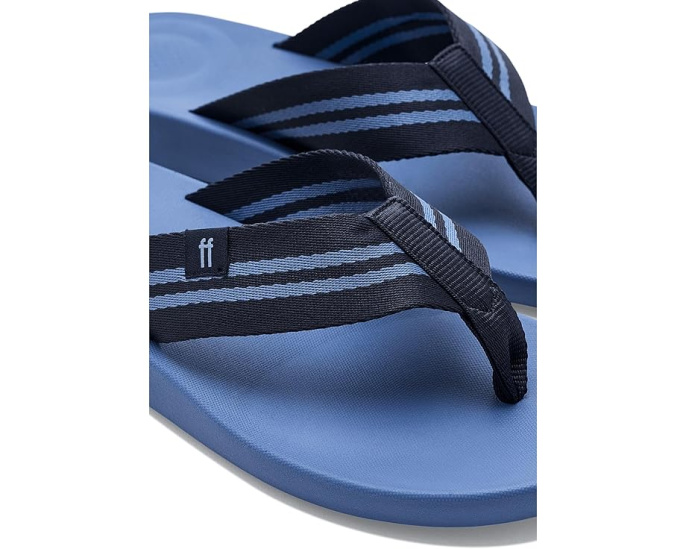 Шлепанцы FitFlop Iqushion с двумя полосками и перепонками