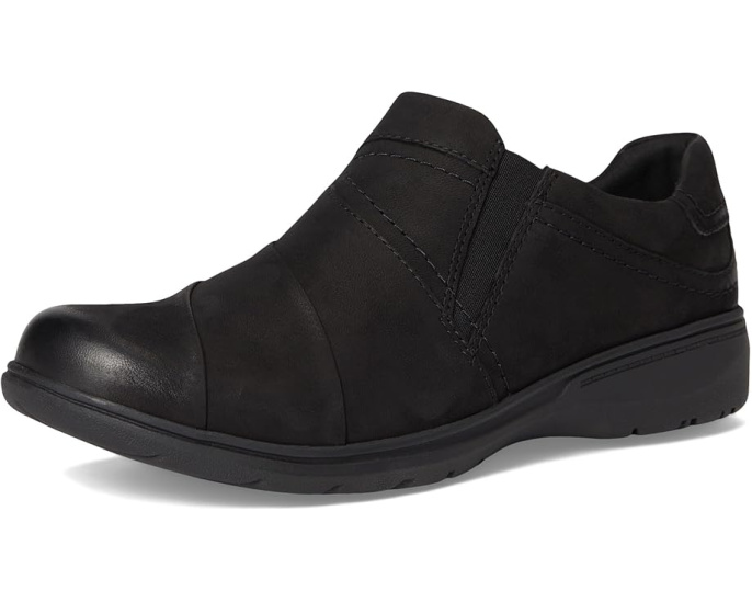 Слипоны Clarks Carleigh Abby из премиальной кожи с эластичной вставкой