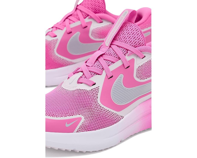 Nike детские кроссовки Cosmic Runner Swoosh с логотипом