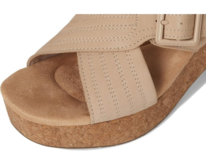 Сандалии Clarks Nerisa West на пробковом каблуке 75 мм с ручной строчкой
