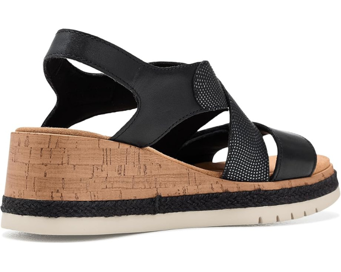 Сандалии Clarks Kidiki Sun на клиновидном каблуке из нубука