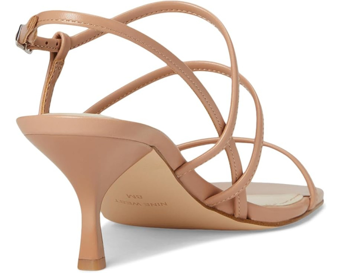Nine West Босоножки Hindy на среднем каблуке с ремешками и квадратным мыском