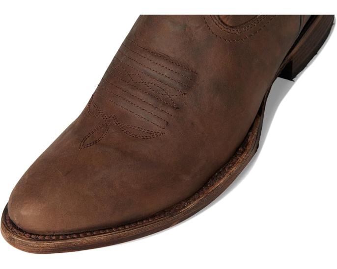 Сапоги L6196 с круглым носком и вышивкой от Corral Boots