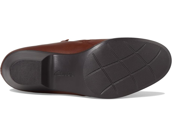 Туфли Clarks Emily 2 Reyna с простым носком и эластичными вставками