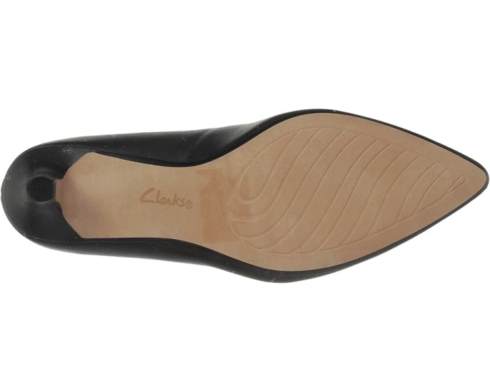 Лодочки Linvale Jerica с закрытым мысом и мягкой стелькой Clarks