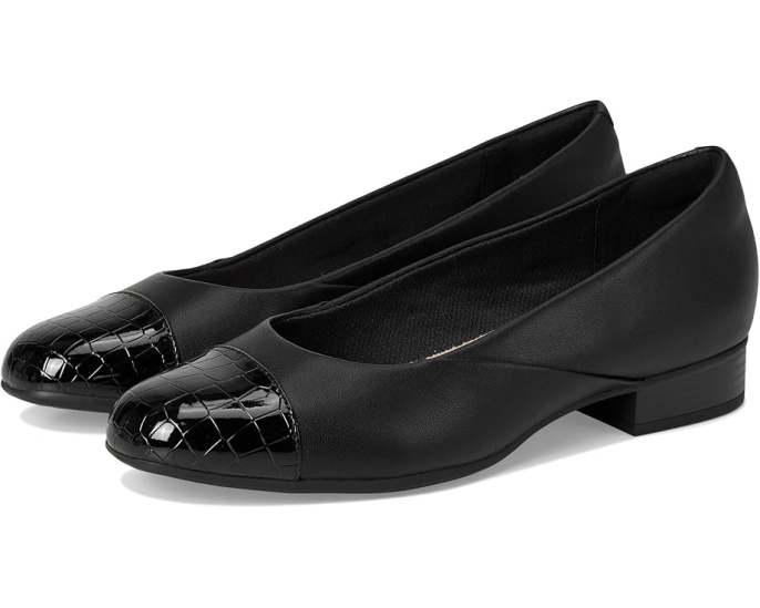 Слипоны Clarks Juliet Rise с декоративным мыском и устойчивым каблуком