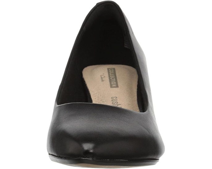 Лодочки Linvale Jerica с закрытым мысом и мягкой стелькой Clarks