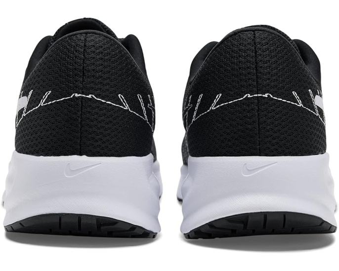 Кроссовки Nike Defy на пенной подошве с гибкими канавками