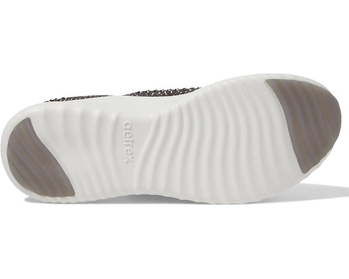 Кроссовки Aetrex Carly Sparkle с поддержкой свода стопы