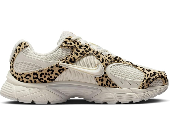 Кроссовки Nike V5 RNR Suede из замши и сетки