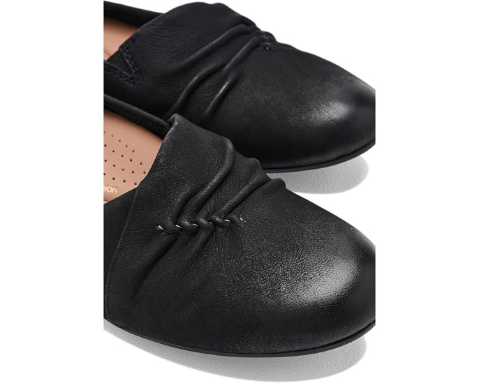 Туфли Clarks Rena Way на плоском ходу из кожи