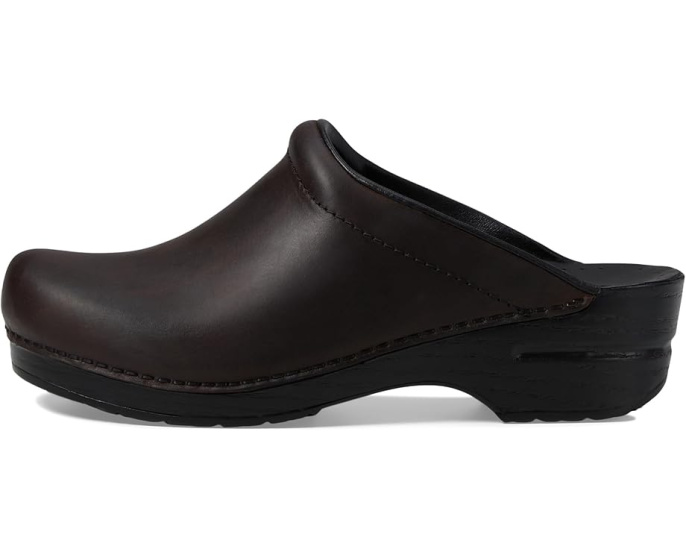 Клог Dansko Sonja из промасленной кожи для длительного ношения