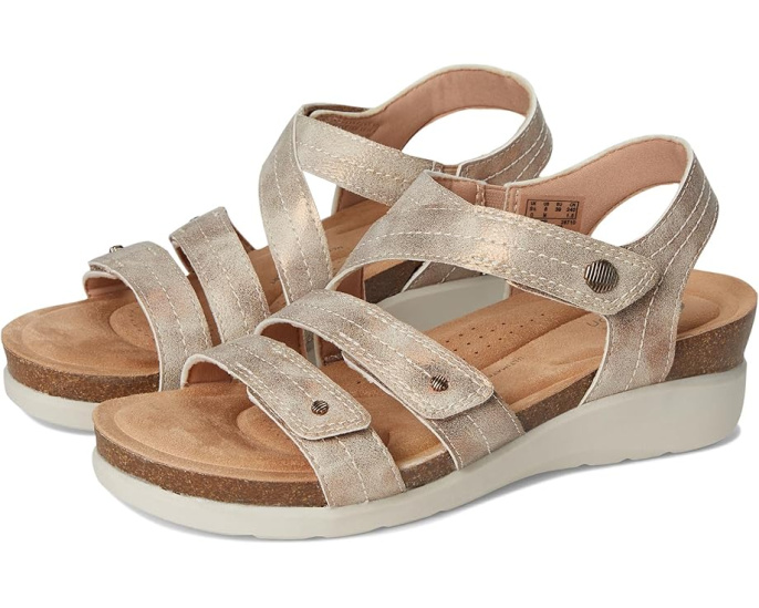 Босоножки Clarks Calenne Clara на клине с ремешками из кожи