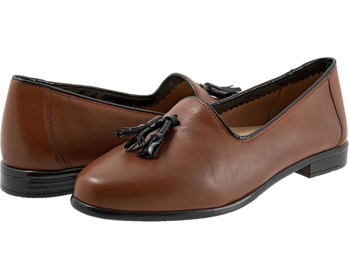 Лоферы Trotters Liz Tassel с кисточкой и миндалевидным носком