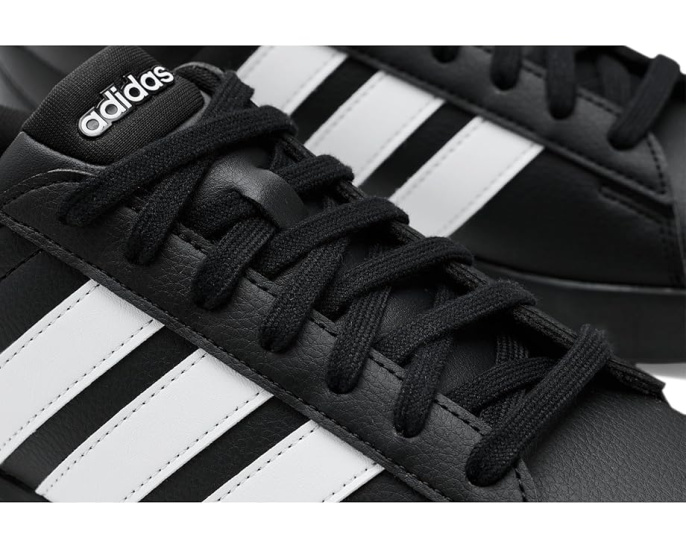 Кроссовки adidas Grand Court с резиновым верхом