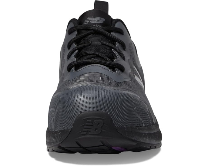 Кроссовки New Balance Logic с композитным мыском SD10
