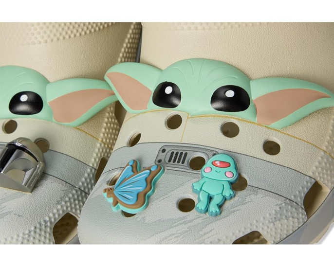 Детские сабо Crocs Classic Star Wars Grogu в стиле граффити