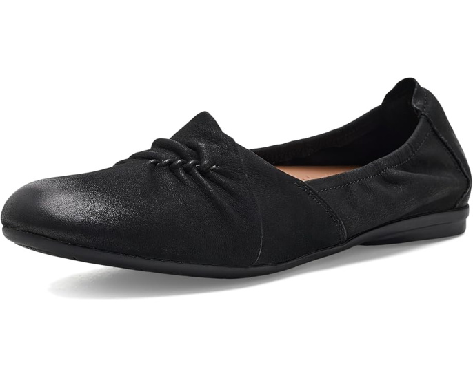 Туфли Clarks Rena Way на плоском ходу из кожи
