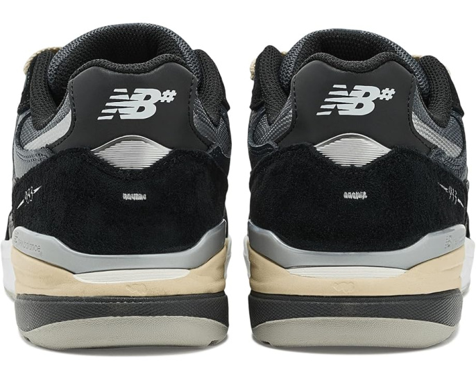 Кроссовки New Balance 933 Andrew Reynolds черные