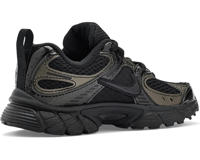 Детские кроссовки Nike V5 RNR с эластичными шнурками и пеной